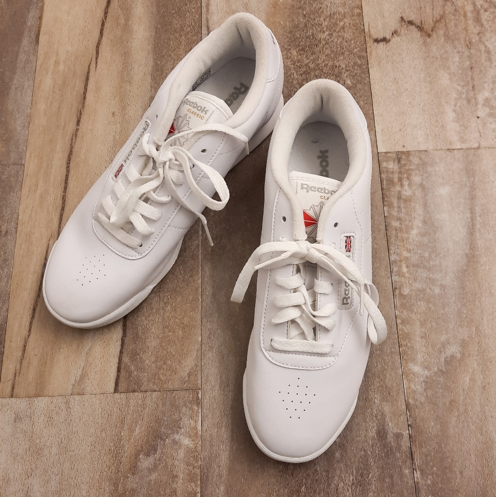 Reebok Classic White Sneakers 8.5